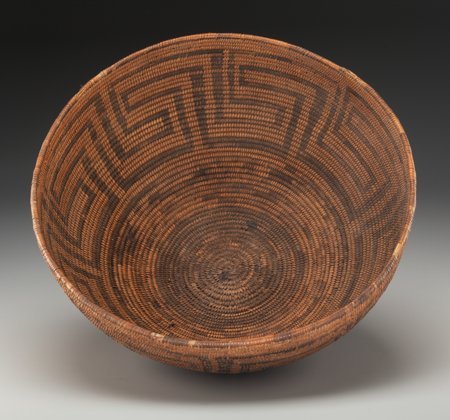 A Large Pima Coiled Bowl c. 1890   willow, devil (1 of 2)
