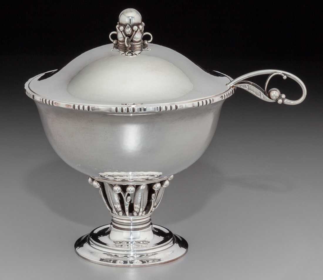 A Georg Jensen Silver Louvre Pattern Covered Bow (1 of 3)