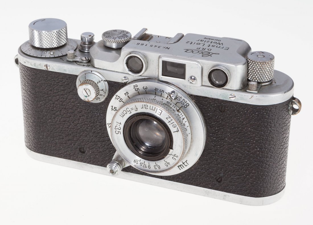 Leica IIIb Rangefinder Camera German, 1939, No. : Leica IIIb Rangefinder Camera German, 1939, No. 345166, for exposures 24 x 36mm on 35mm fil