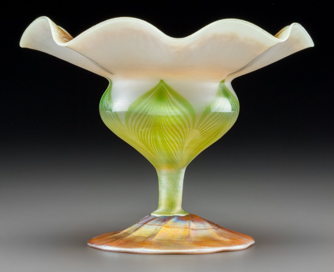 Tiffany Studios Feather-Pulled Gold Favrile Glas: Tiffany Studios Feather-Pulled Gold Favrile Glass Floriform Vase Circa 1909. Engraved L.