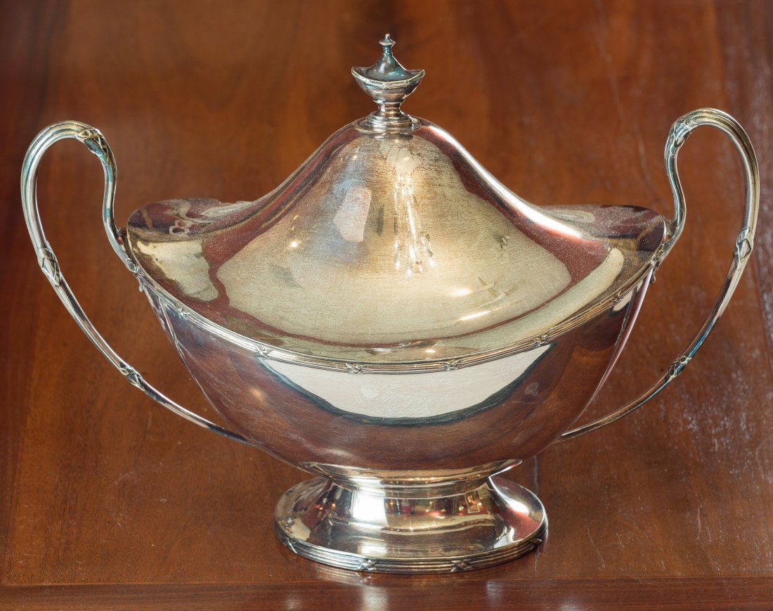 A Mappin and Webb George III-Style Silver-Plated Covere (1 of 1)