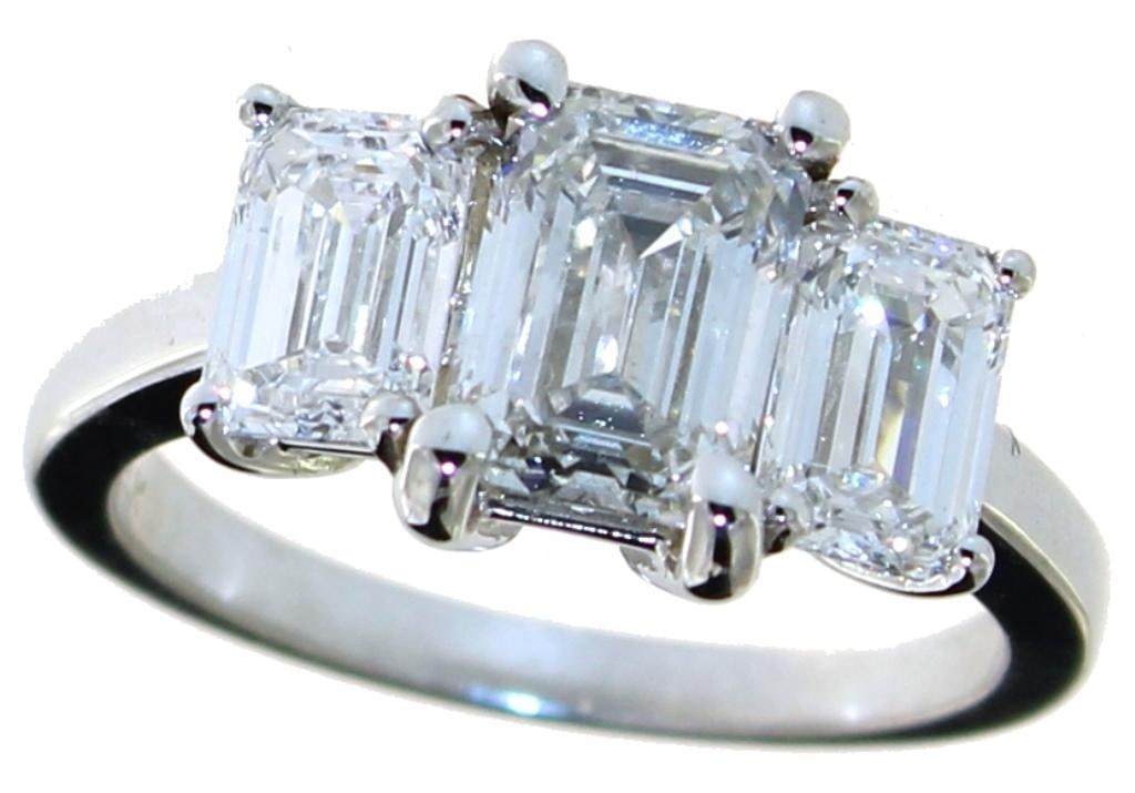14k Gold 2.97 ct VS2 Emerald Cut Lab Diamond Ring (1 of 4)