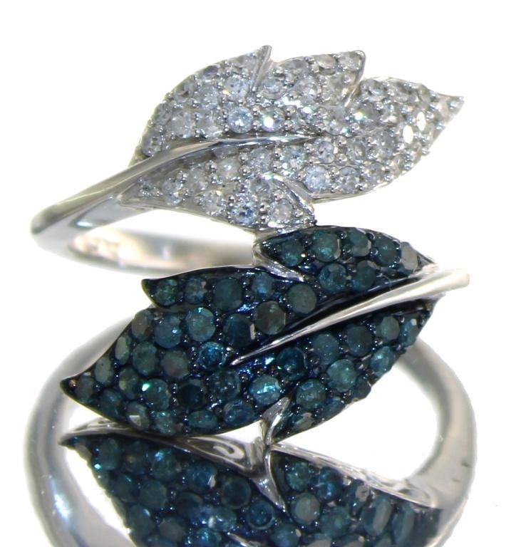 Elegant 1.00 ct Blue & White Diamond Designer Ring (1 of 1)