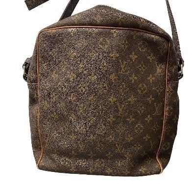 Louis Vuitton Monogram Messenger Bag (1 of 6)