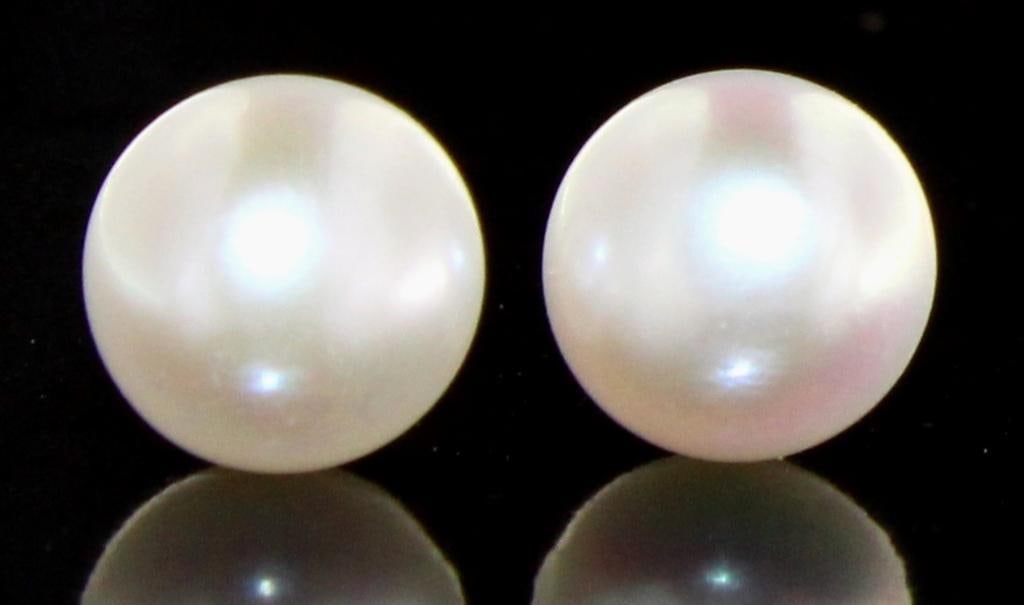 14kt Gold Natural 8 mm Cultured Pearl Earrings:  