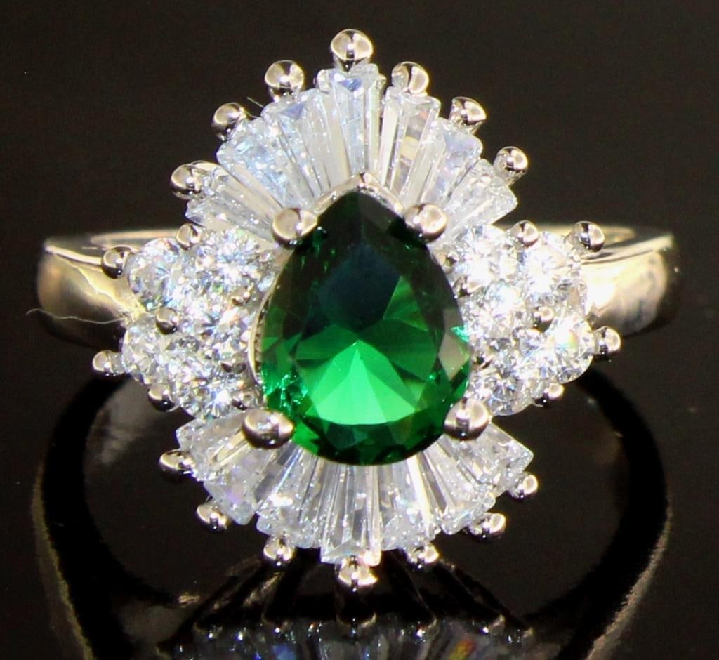 Elegant Pear Cut Emerald & White Topaz Ring (1 of 1)