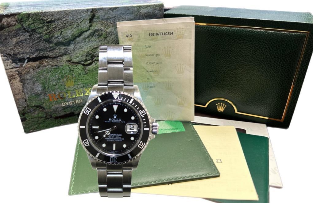 Rolex Oyster Perpetual Date Submariner 16610 Watch (1 of 6)