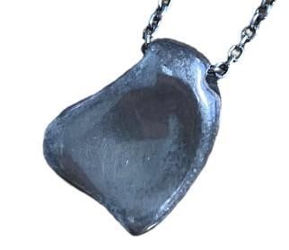 Tiffany & Co. Elsa Peretti Heart Necklace: Important information regarding luxury brand items: Please carefully review the photographs provided as these items are pre-owned and may exhibit varying degrees of wear. Due to the nature of these it