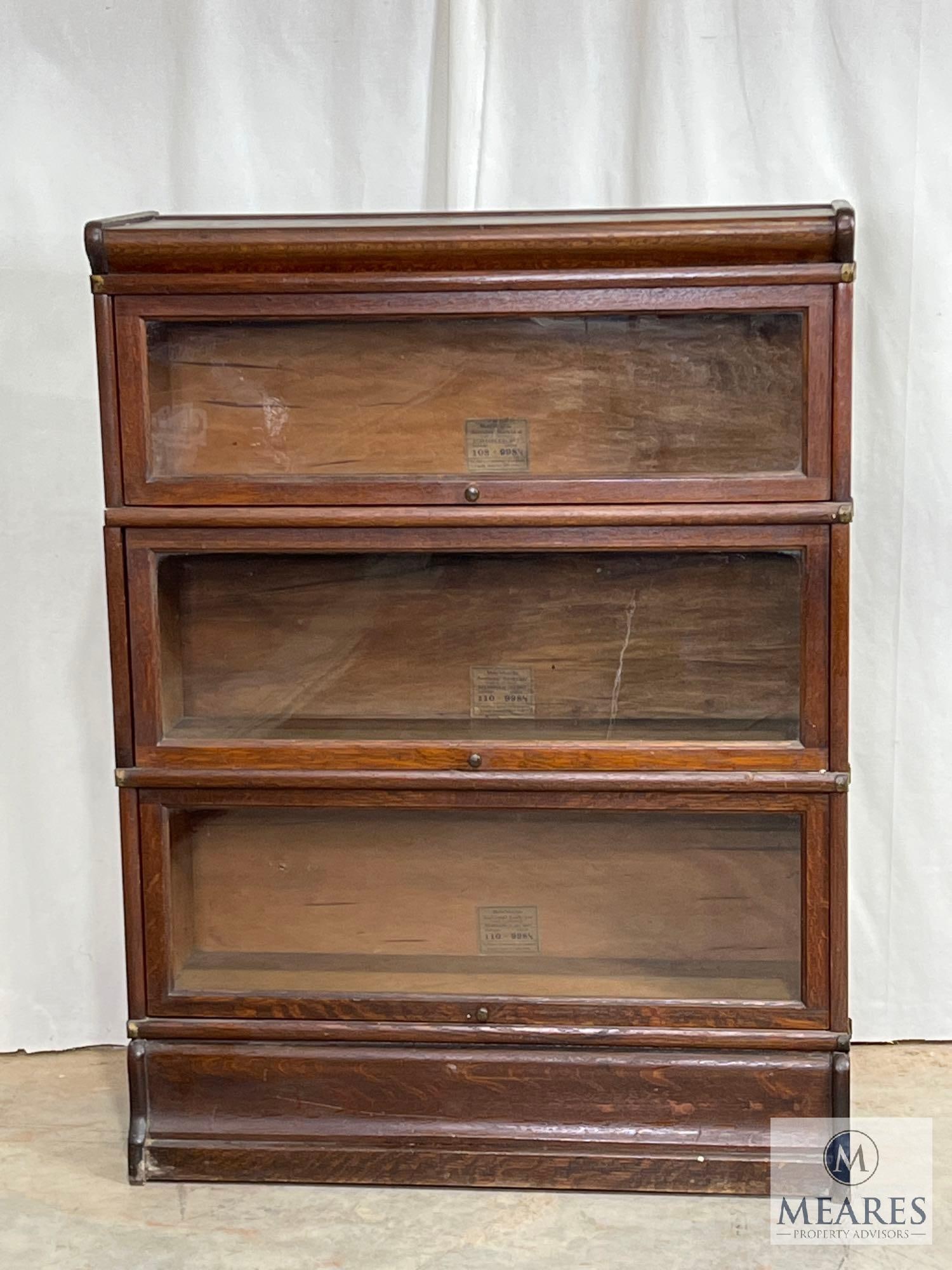 Globe-Wernicke Standard D-8 1/2 Unit Stacking Lawyer Style Bookcase (1 of 7)