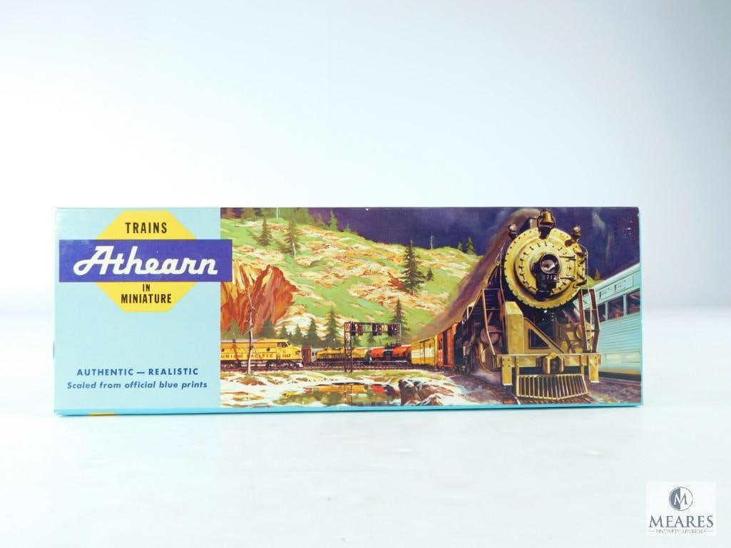 Athearn Trains in Miniature HO Scale 4903 Pennsylvania Road 72' Observation Car (1 of 6)
