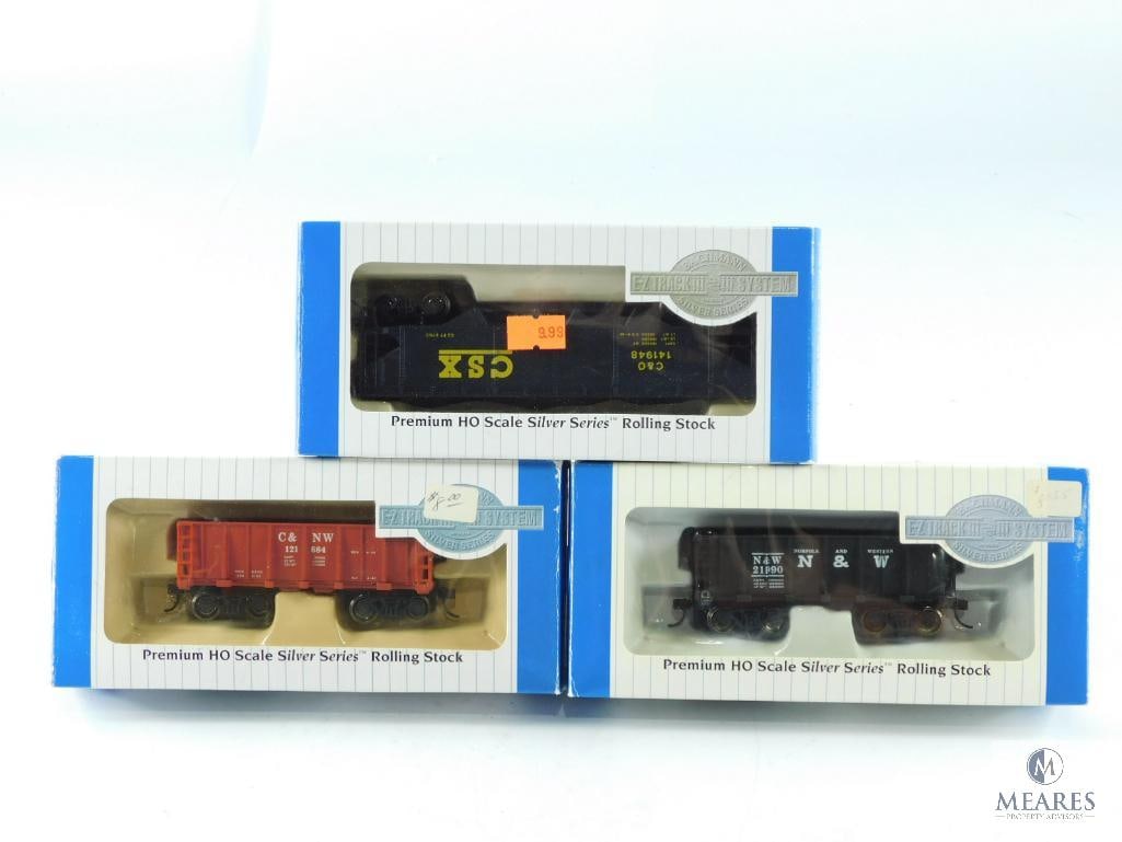 Three Bachmann HO Scale E-Z Track System Silver Series Trains (1 of 5)