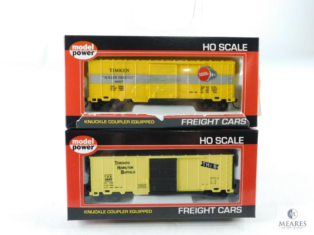 Two Model Power HO Scale Knuckle Coupler Equipped Freight Cars (1 of 9)