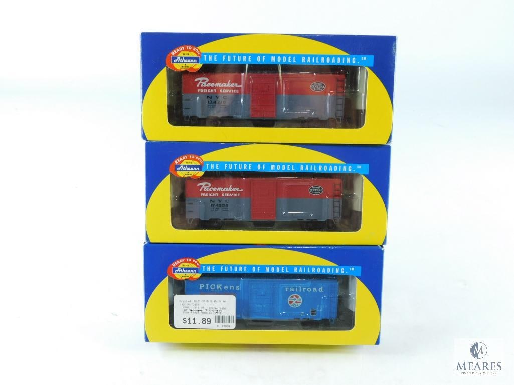 Three Athearn Trains in Miniature Ready to Roll Box Cars (1 of 8)