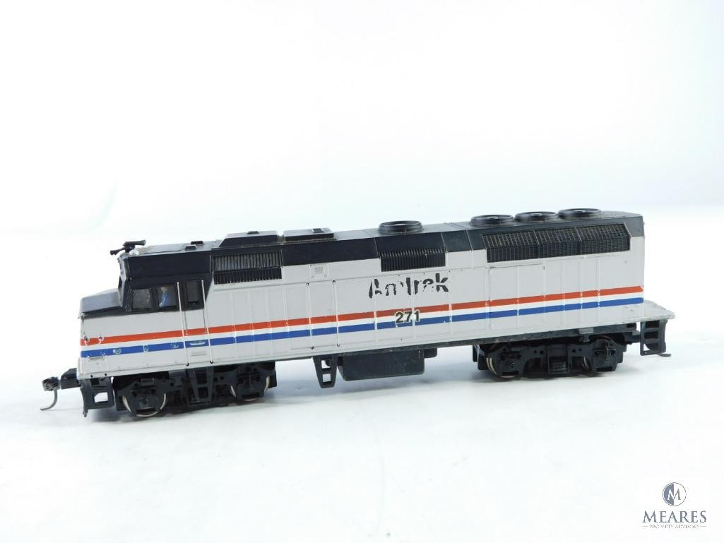 Amtrak EMD F40PH Diesel Engine 271 (1 of 3)