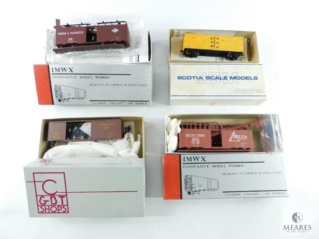 Four HO Scale Train Cars (1 of 7)