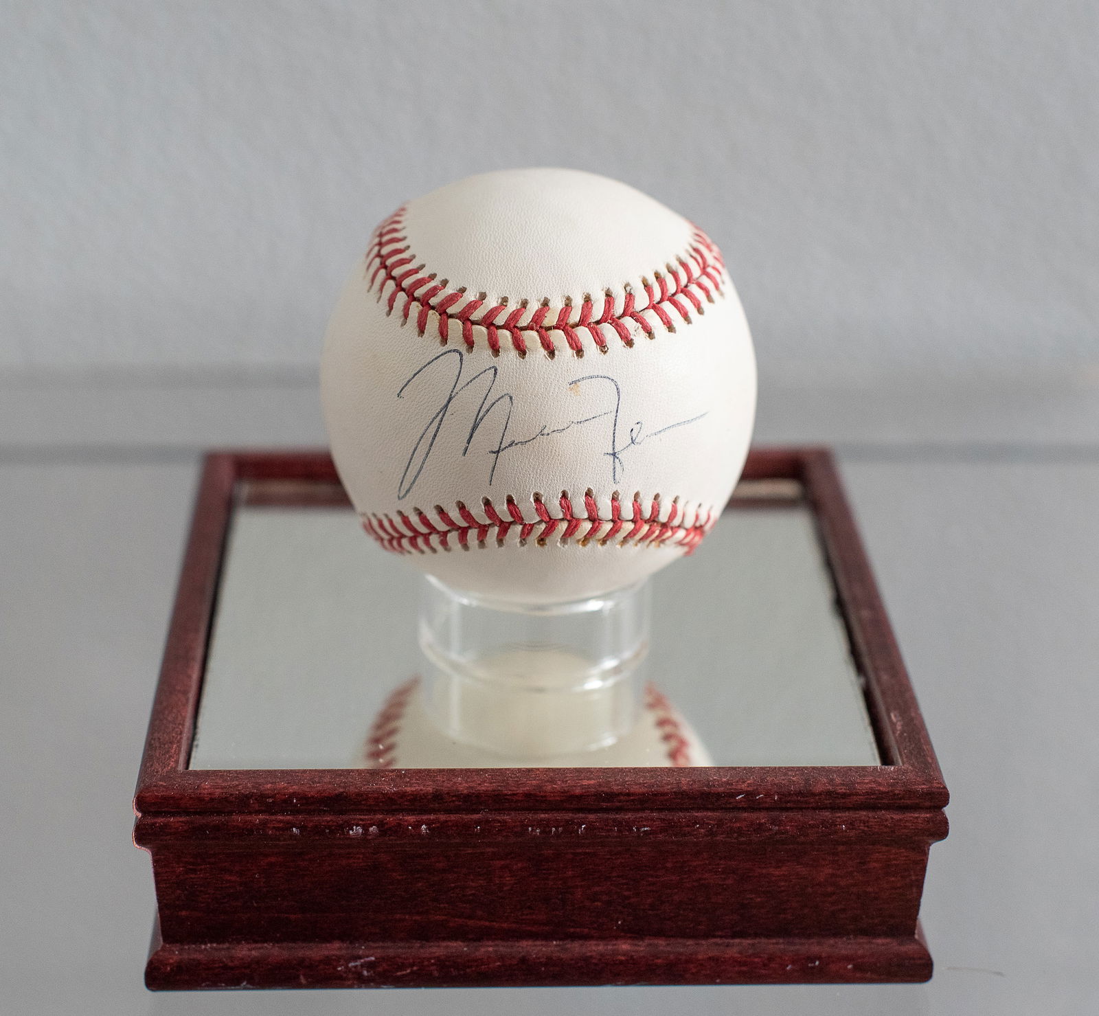 MICHAEL JORDAN SIGNED BASEBALL  NO RESERVE! (1 of 1)
