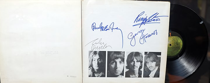BEATLES WHITE ALBUM SIGNED  BY ALL 4 BEATLES, AUTHENTICATED, FRAMED (1 of 6)