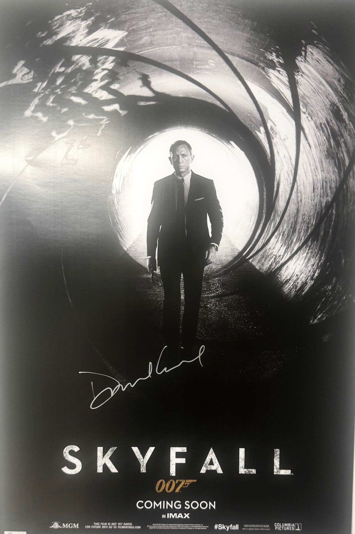SIGNED  AUTHENTICATED 007 SKYFALL MOVIE POSTER (1 of 2)