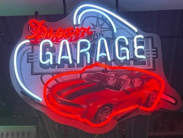 DREAM CAR GARAGE NEON (1 of 2)