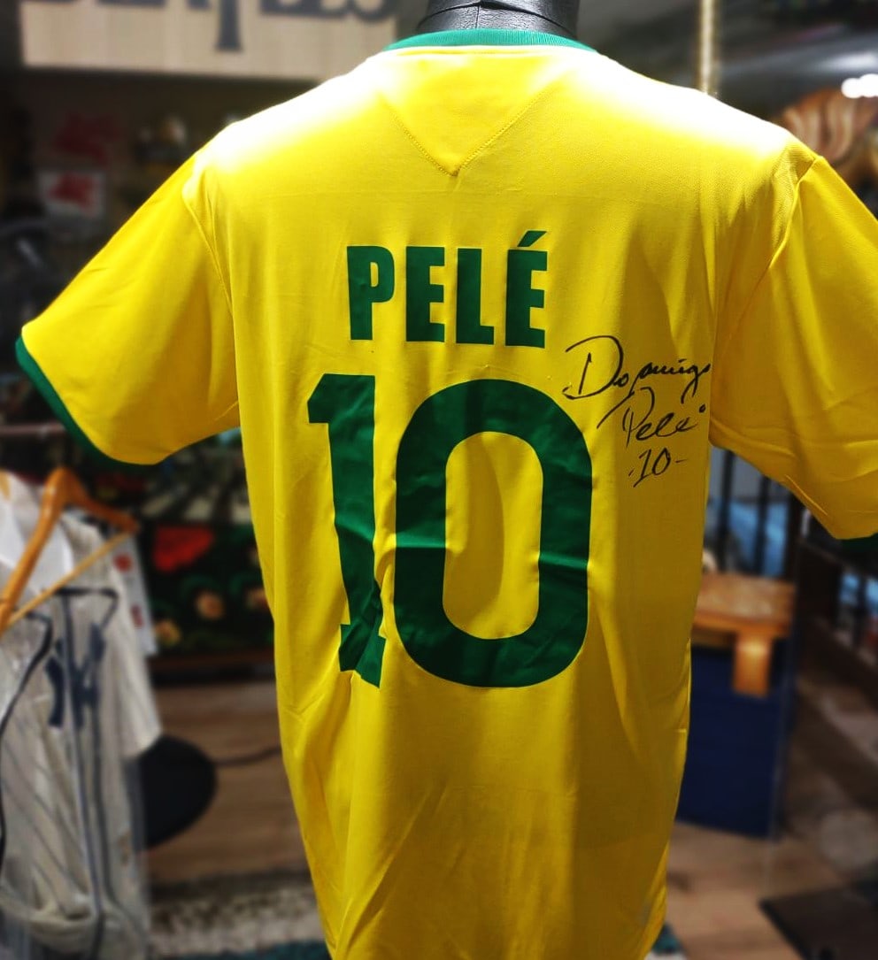 PELE JERSEY SOCCER SUPERSTAR SIGNED AUTHENTICATED (1 of 2)