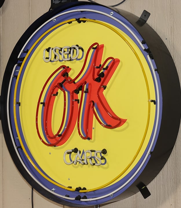 USED OK GLOBE WITH LIGHTED BASE - 3