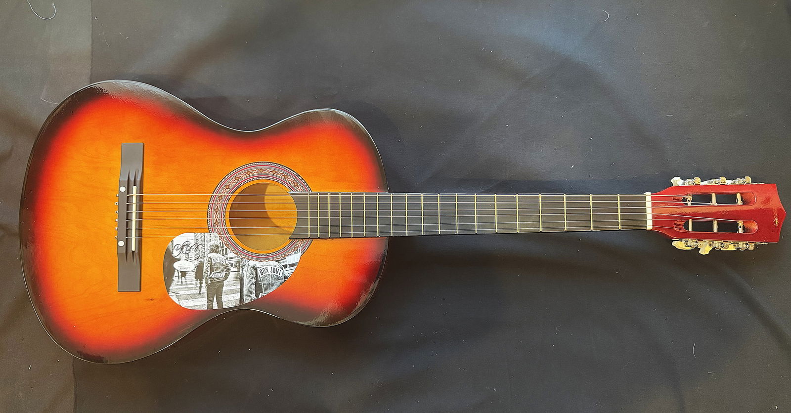 JON BON JOVI ACOUSTIC GUITARWITH CUSTOM SIGNED PICKARD (JSA) (1 of 3)