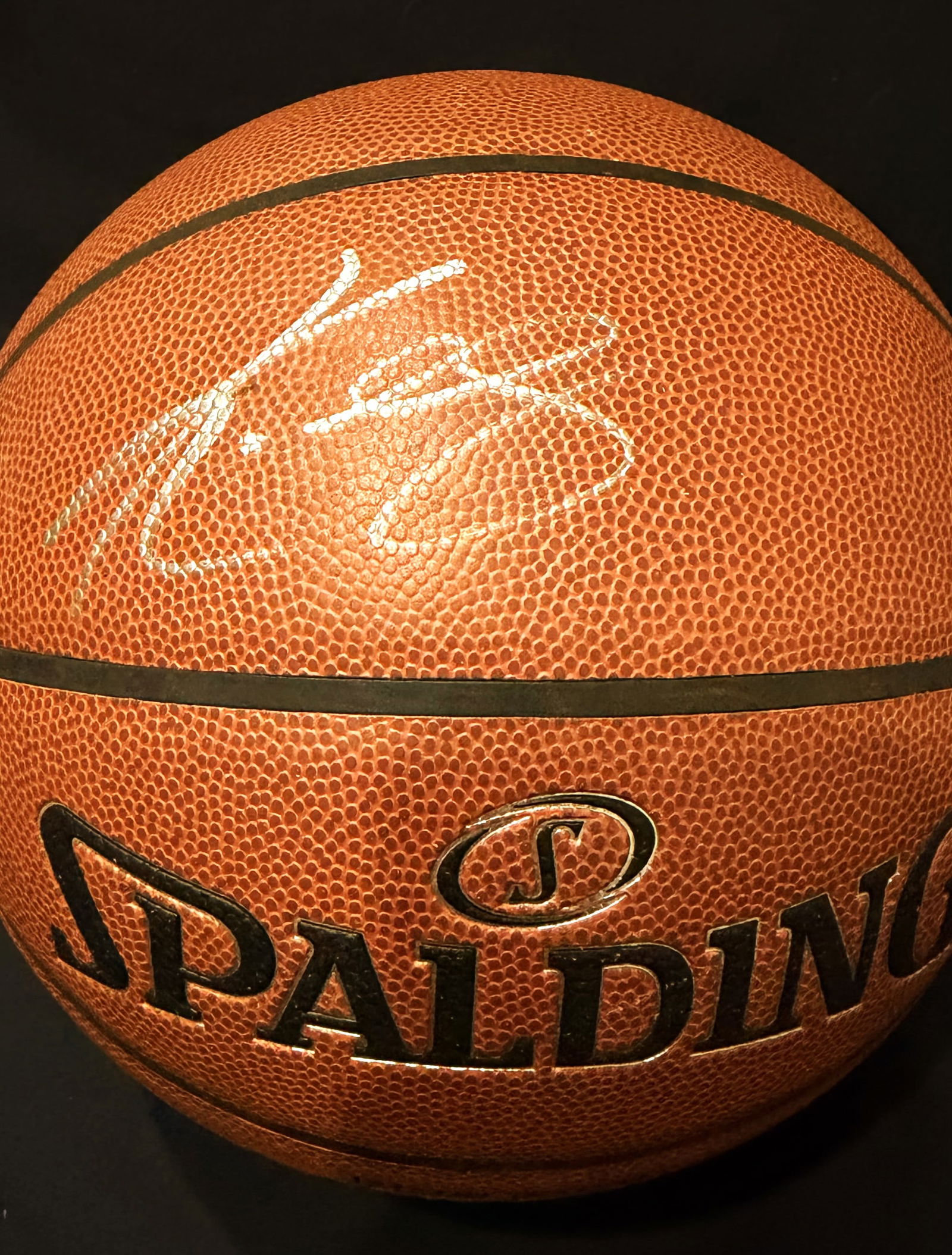 KOBE BRYANT SIGNED AUTHENTICATED BASKETBALL (1 of 3)