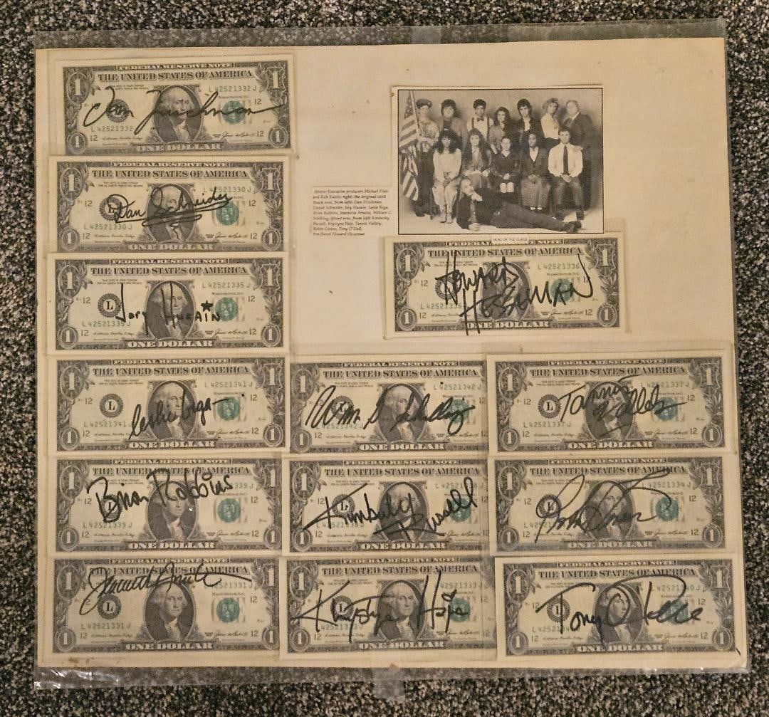 HEAD OF THE CLASS TV SHOW, 13 SIGNED BILLS, COMPLETE CAST!: This is cool! Head of the class is truly a cult classic TV show from the 1980's. It created many stars and lived in our heads for a half of a decade. What you have is now impossible to put together