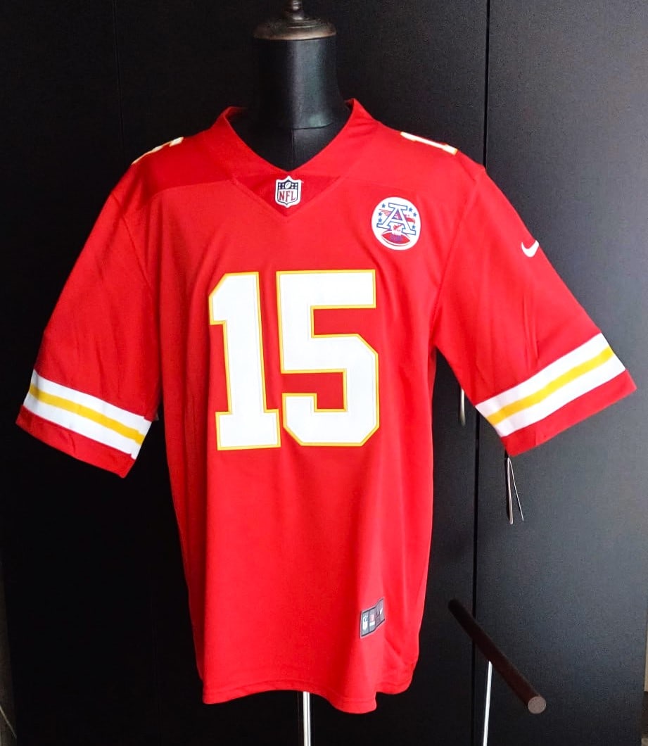 PATRICK MAHOMES SIGNED AUTHENTICATED JERSEY- (1 of 6)