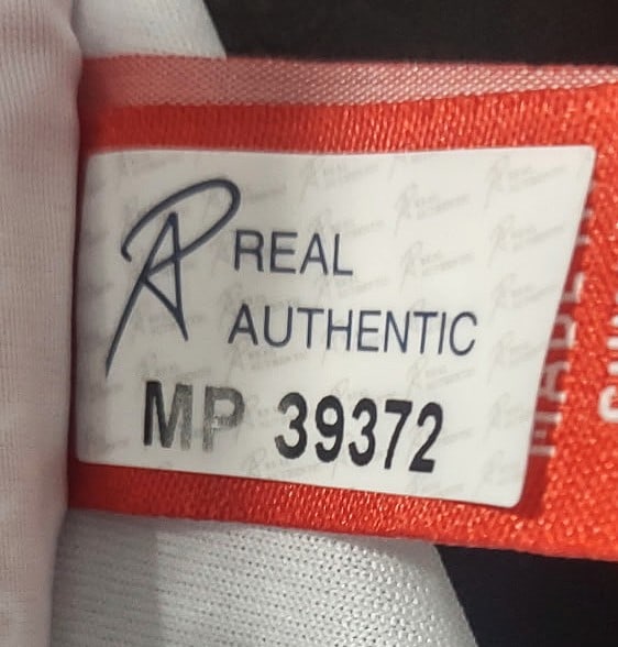 KOBE SIGNED AUTHENTICATED WHITE HOME JERSEY - 6