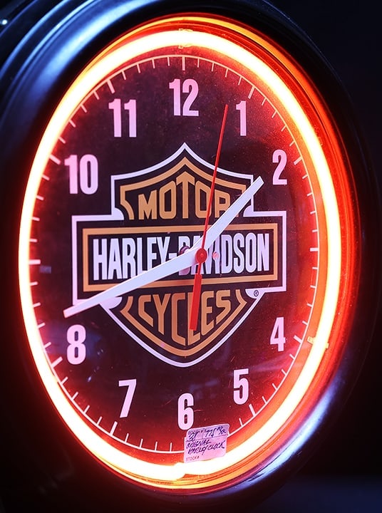 HARLEY DAVIDSON REPRODUCTION NEON CLOCK (1 of 1)