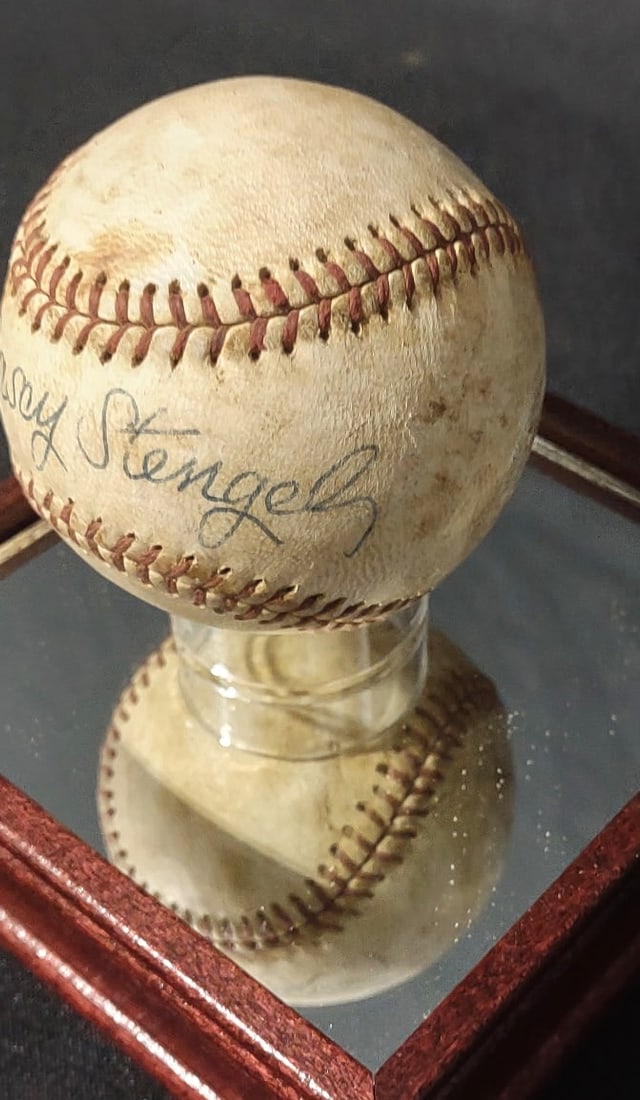 CASEY STENGLE SIGNED BASEBALL FORENSICALLY AUTHENTICATED - 3