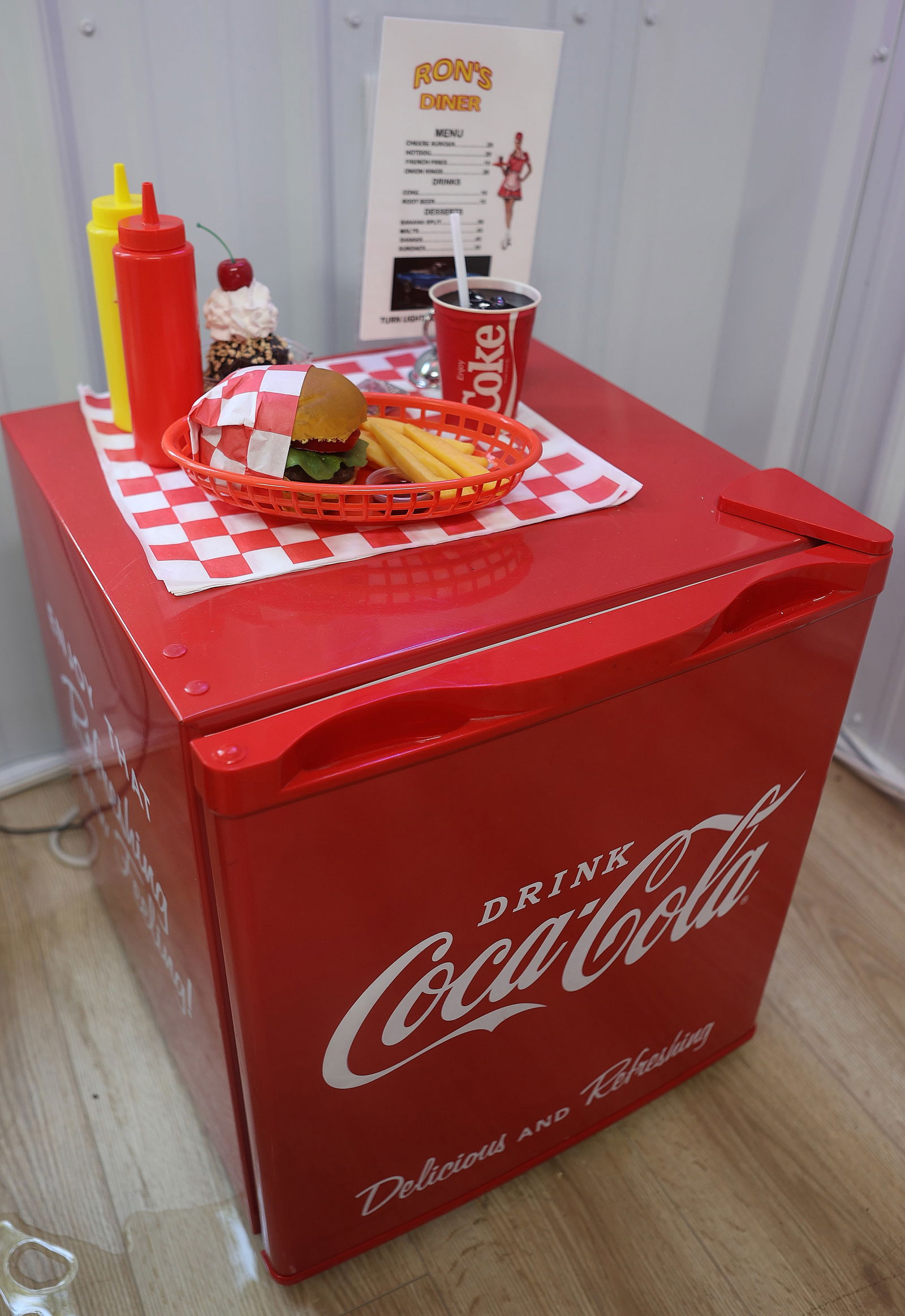 COCA COLA REFRIGERATOR: CLASSIC COCA COLA, MINI REFRIGERATOR, PERFECT FOR AN OFFICE 29X19X19 REFRIGERATOR ONLY (Decorative Food Not Included)