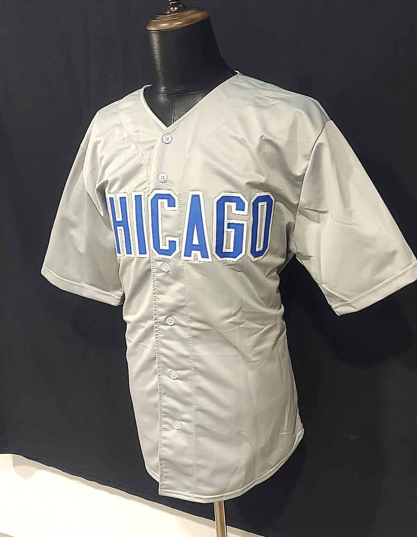 SAMMY SOSA SIGNED CHICAGO CUBS JERSEY (JSA) (1 of 5)