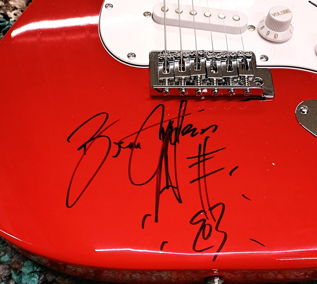 BRUCE SPRINGSTEEN AUTOGRAPHED ELECTRIC GUITAR WITH HAND DRAWN GUITAR IMAGE (1 of 6)