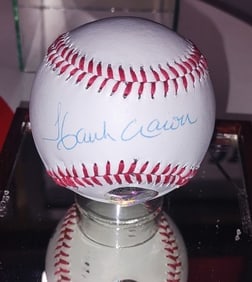 HANK AARON PSA AUTHENTICATED SIGNED BASEBALL (1 of 6)