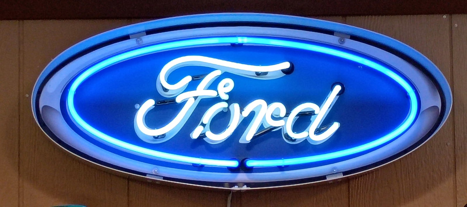 FORD LOGO NEON (IN CAN) - 4