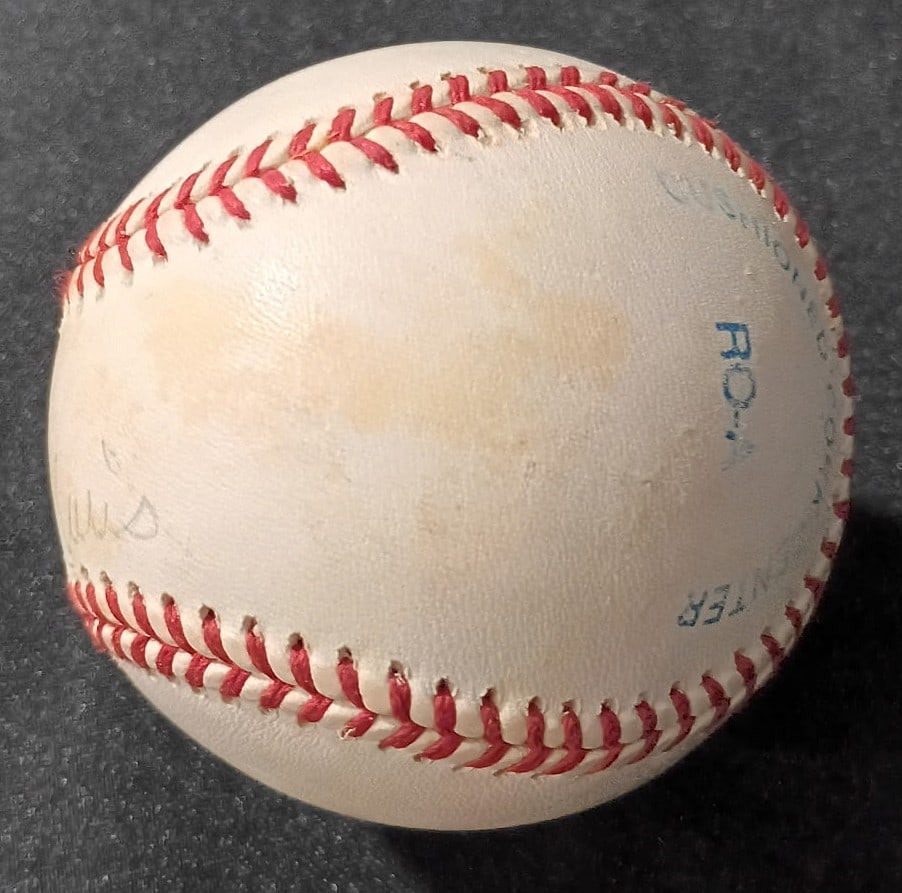 ROGER MARIS SIGNED BASEBALL-AUTHENTICATED - 2