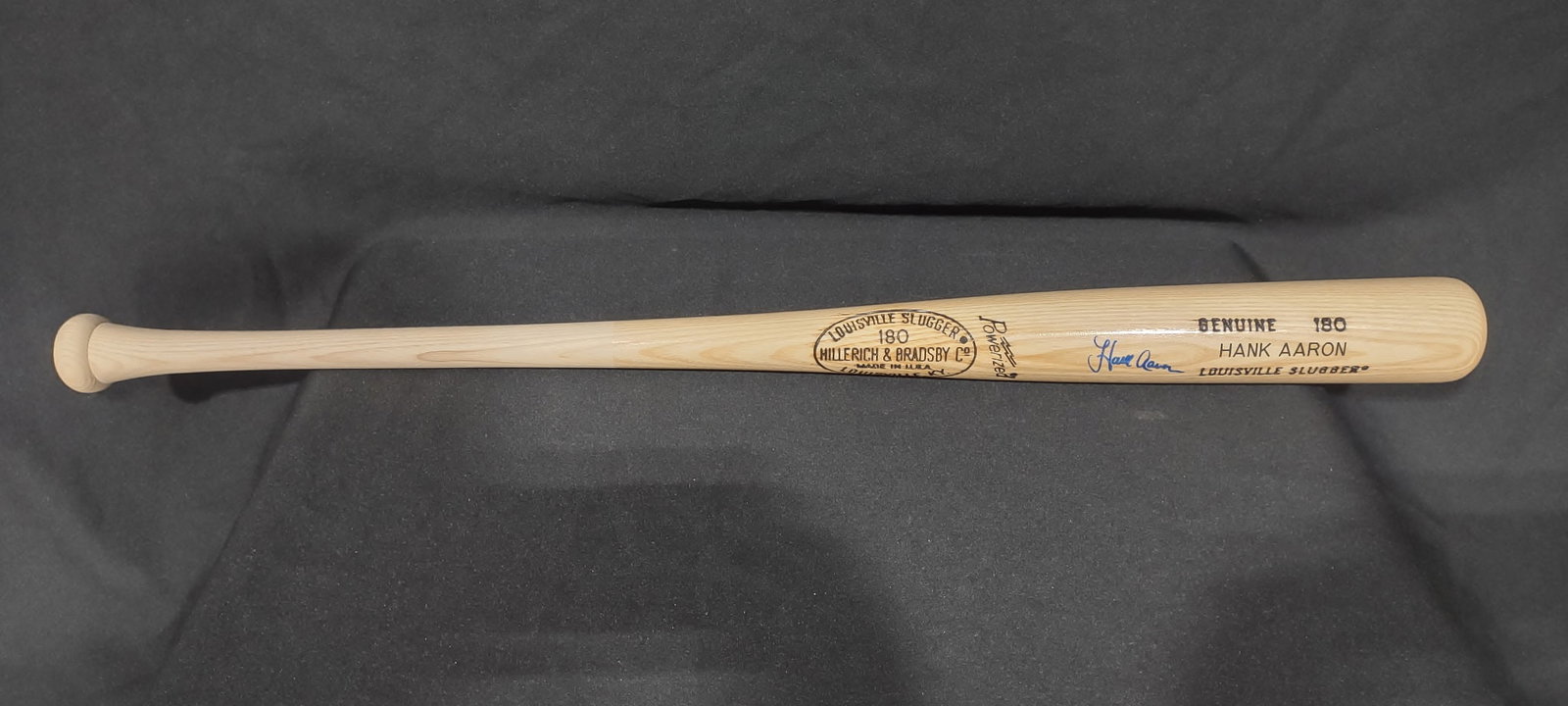 HANK AARON SIGNED LOUISVILLE SLUGGER HILLERICH & BRADSBY CO BASEBALL BAT (1 of 3)