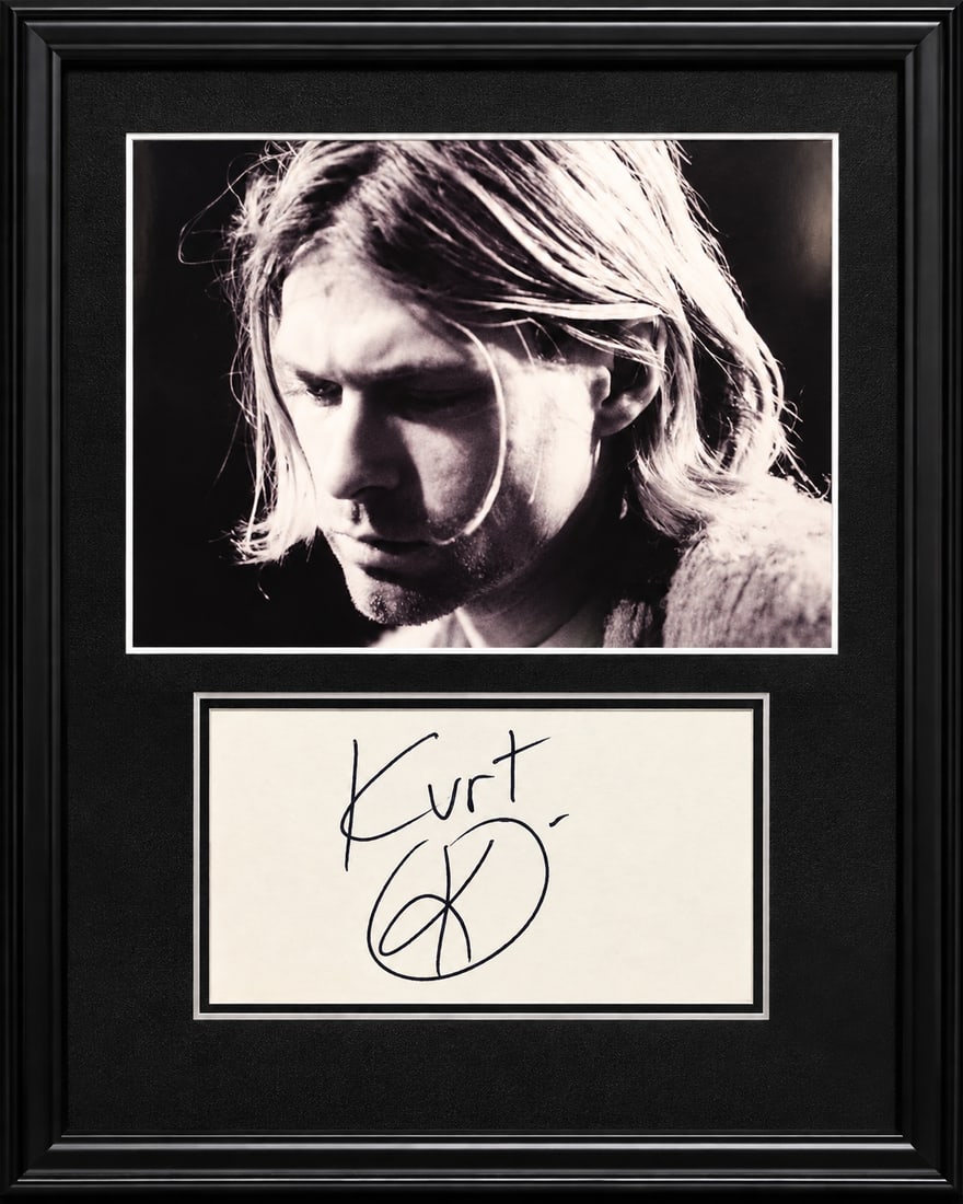 KURT COBAIN HAND SIGNED VINTAGE CUT AUTHENTICATED AND PHOTO (1 of 3)