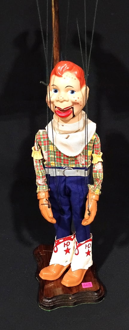 HOWDY DOODY PUPPET DISPLAY WITH ORIGINAL PACKAGING (1 of 16)