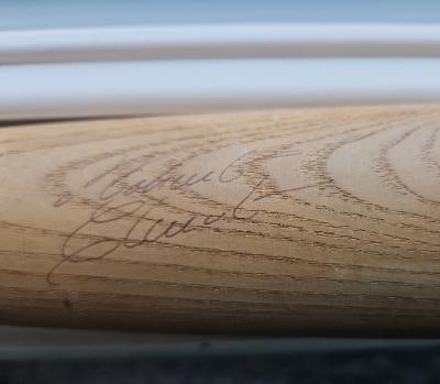 ROBERTO CLEMENTE SIGNED BASEBALL BAT - 3