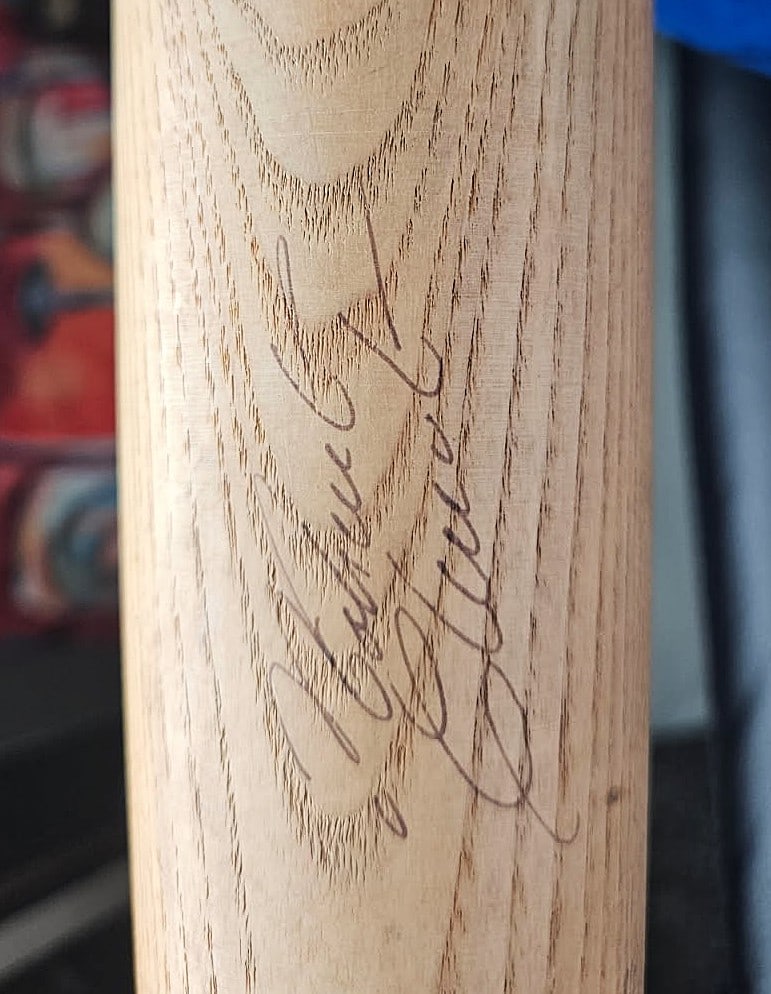 ROBERTO CLEMENTE SIGNED BASEBALL BAT - 4