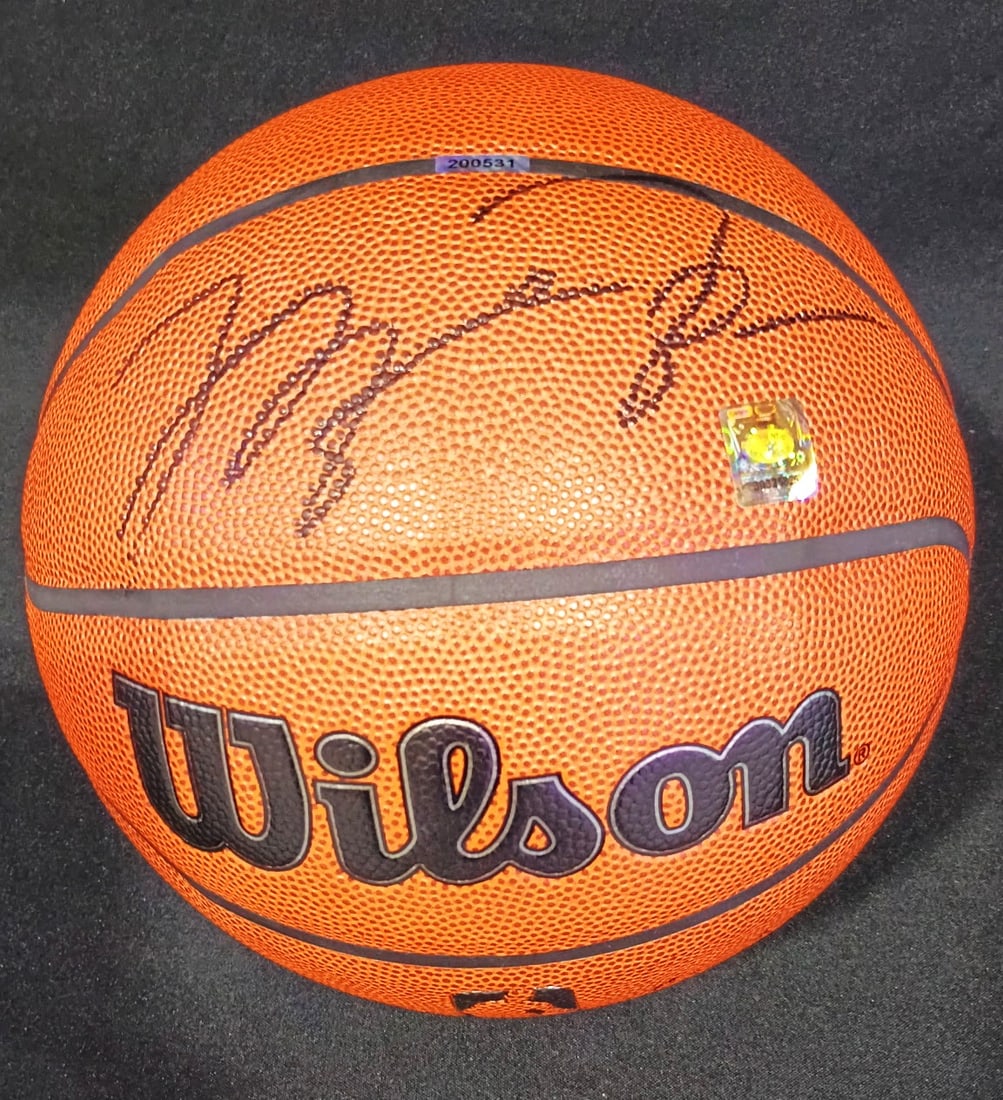 MICHAEL JORDAN SIGNED BASKETBALL: MICHAEL JORDAN SIGNED BASKETBALL When it comes to certification on autograph and signed items, this is our professional stance and opinion: The items certified by PSA, JSA or Beckett authentication,