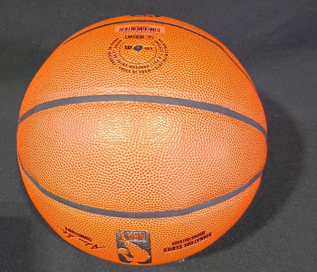 MICHAEL JORDAN SIGNED BASKETBALL-AUTHENTICATED - 5