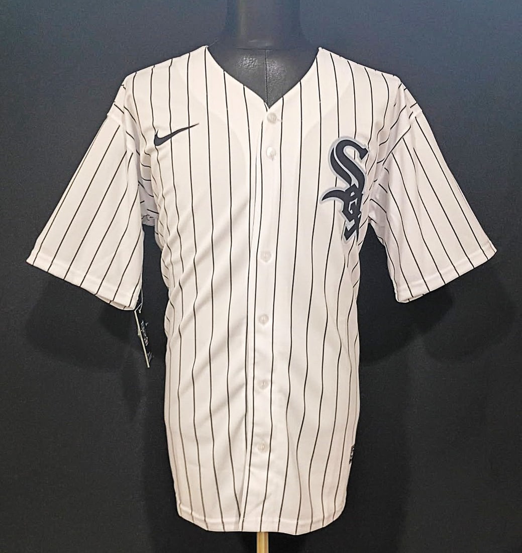 FRANK THOMAS JSA AUTHENTICATED SIGNED WHITE SOX NIKE JERSEY: FRANK THOMAS SIGNED WHITE SOX NIKE JERSEY-JSA AUTHENTICATED Frank Thomas, nicknamed "The Big Hurt," is one of the greatest right-handed hitters in baseball history. He spent most of his career with