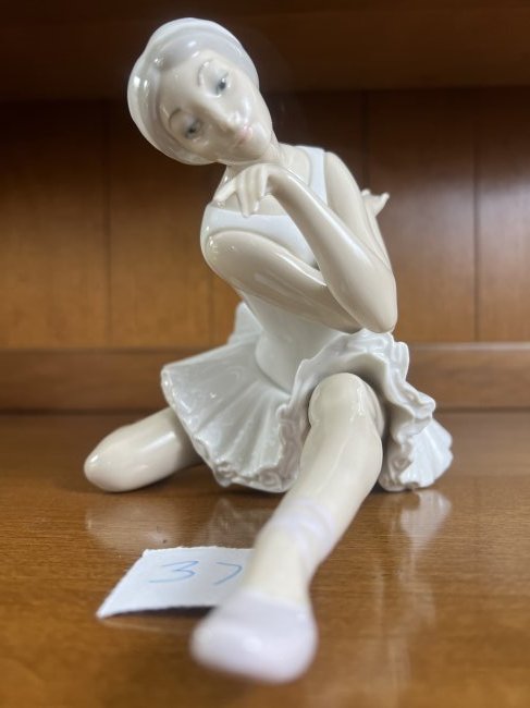 Llardo 1970's Ballerina Death of the Swan  # 4855 Retired 2001 (1 of 6)
