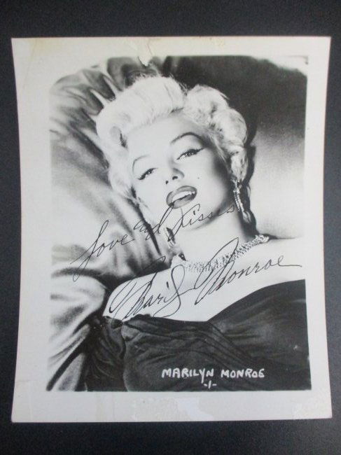 Marilyn Monroe Signed Photograph, Inscribed with Love and Kisses, 5 x 4 (1 of 2)