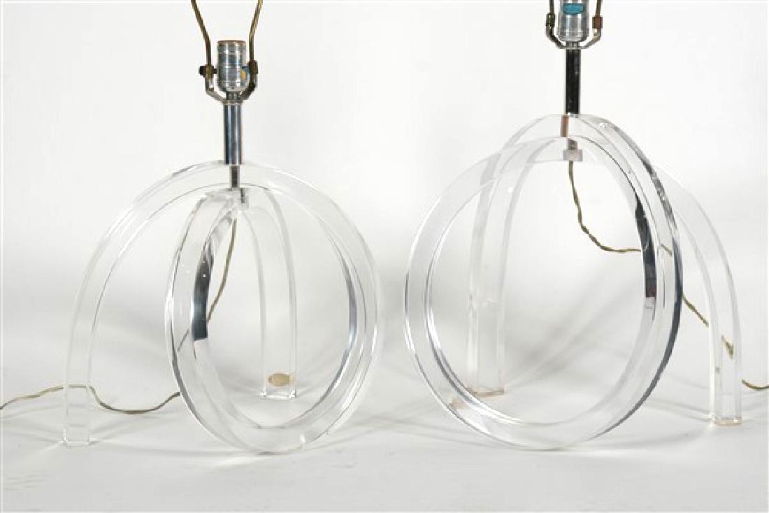 Pair of Dorothy Thorpe Lucite Lamps (1 of 3)