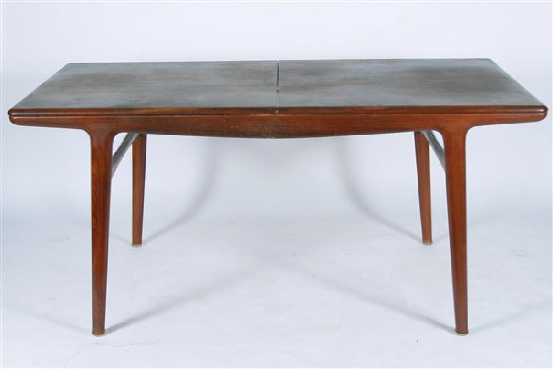 Arne Hovmand-Olsen for Mogens Kold, Dining Table (1 of 4)